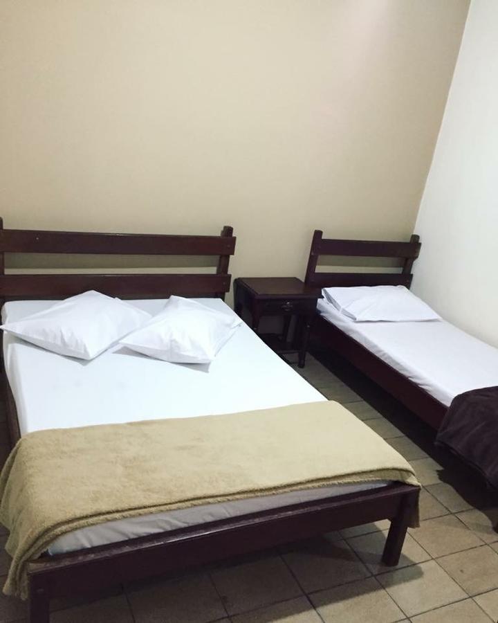 אספיריטו סנטו דו פיניאל Hotel Santos מראה חיצוני תמונה